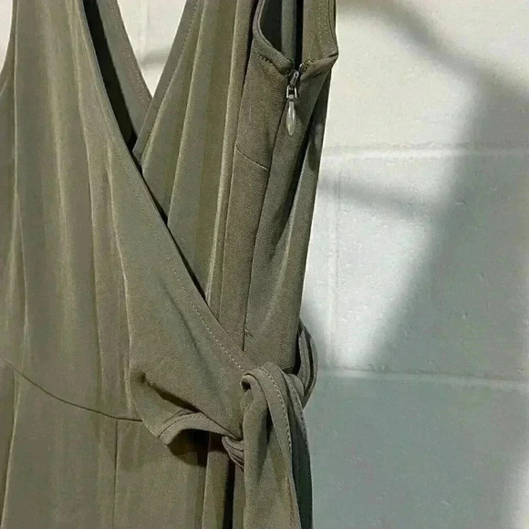 Bar III Essentials Women Jumpsuit XXS Dusty Olive Tie-Waist‎ Wide Leg Sleeveless - Picture 3 of 7